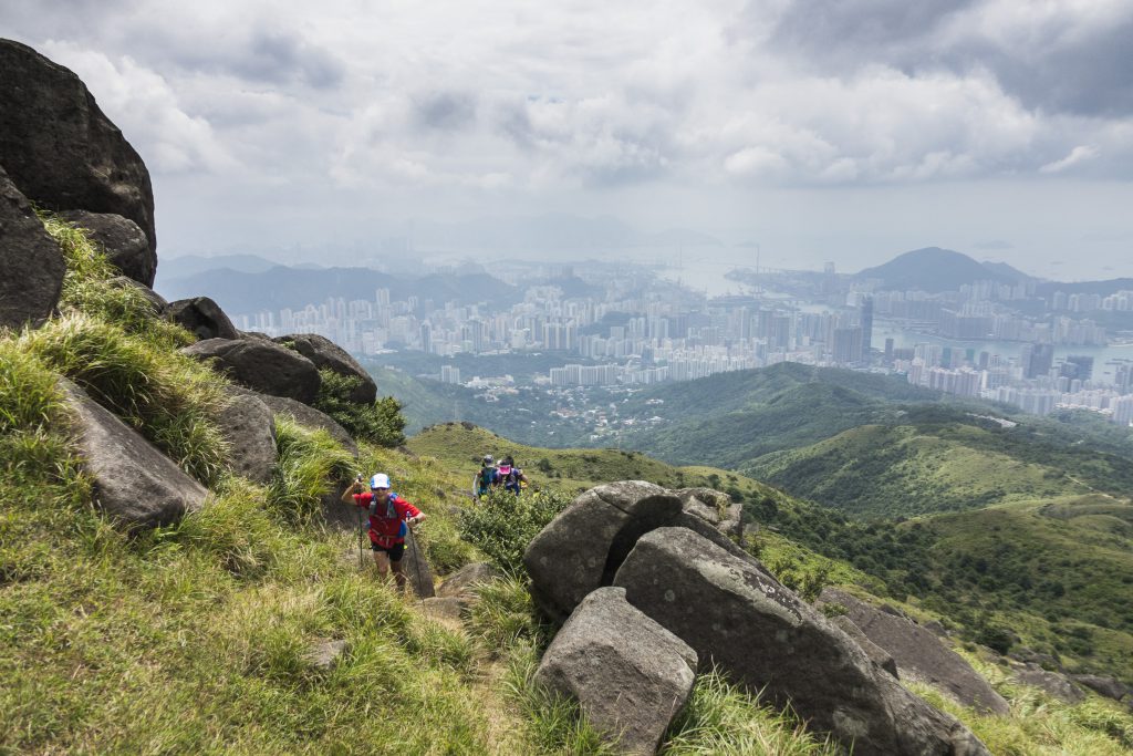 從川龍方向上山比較艱辛，路徑比較陡峭