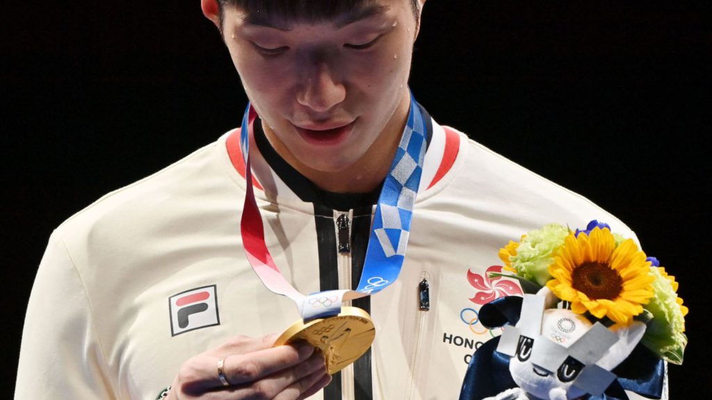 張家朗成為香港第二位獲得奧運金牌的運動員