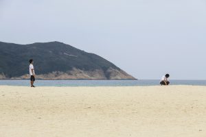 浪茄灣接近香港的天崖海角，是遊人避世的好地方，