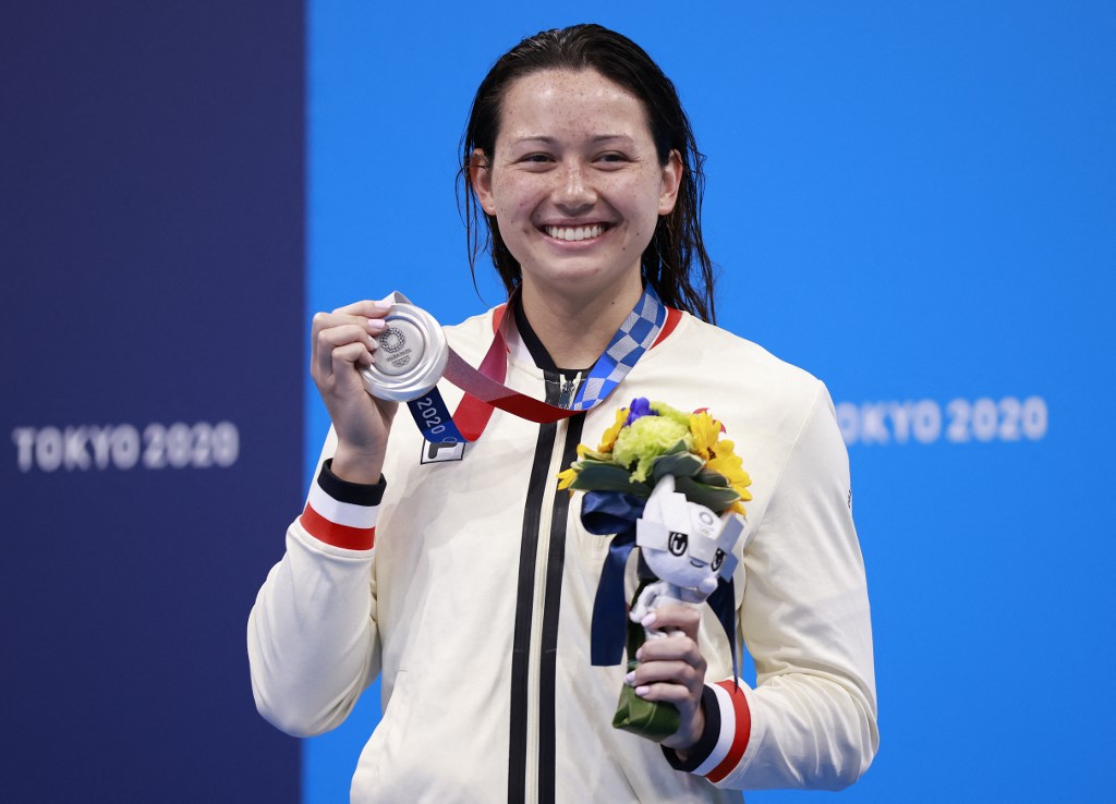 何詩蓓在100米、200米自由泳為香港「開齋」，得到兩面銀牌，實力令人嘆為觀止